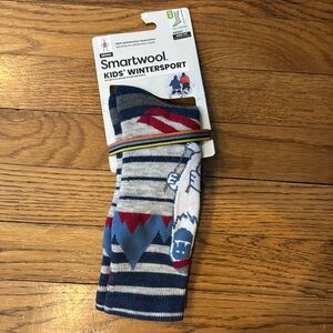 NWT Smartwool Kids Wintersport Merino Socks size M (shoe size 12-2.5)